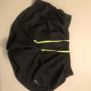 EUC Nike Dri-Fit size M
